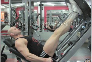 Упражнения для ног > Как накачать икры > Жим пятками для переднеберцовых мышц